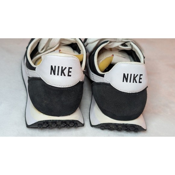 Nike Waffle Trainer 2 YTH Sz. 7 Athletic Shoe BLK/WHT Unisex Sneaker #DC6477-001 - Picture 4 of 16